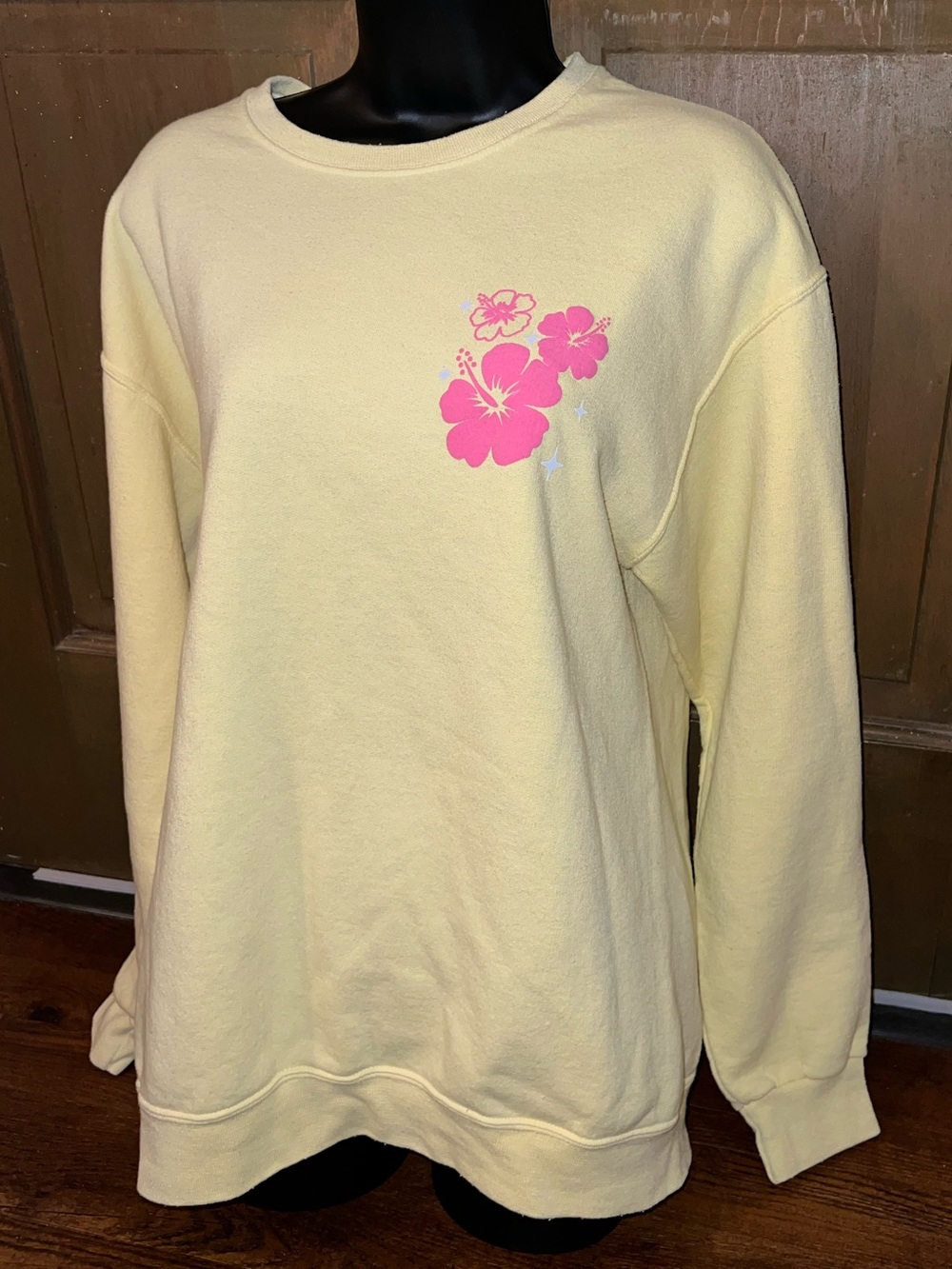 Altar'd State Yellow Pink Hibiscus Floral Coastal Crewneck Sweatshirt Size XS/S - Picture 4 of 10